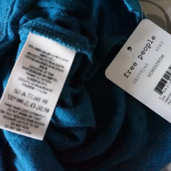 NWT free people Slub knit Back cutouts Top Blue - Picture 7 of 7
